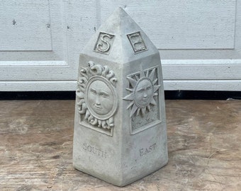 Large Directional Marker Outdoor Sculpture For Garden Four Season Decoration Concrete Marker Figurine Stone Backyard Statue Yard Ornament