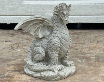 Concrete Dragon Statue Sitting Dragon Figurine Outdoor or Indoor Garden Decoration Fantasy Dragon Gothic Style Sculpture