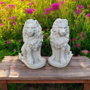 Extra Large Lions Statue Yard Lions Pair Massive Sculpture Garden Stone Decoration Figures Cement Lawn Ornament Kings of Jungle Figurine