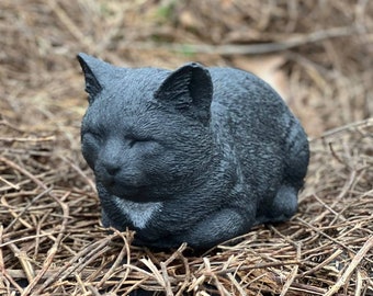 Concrete Black Cat Statue Sleeping Crouching Cat Figurine Pet Memorial Backyard Figure for Decoration Gift For Pet Lovers