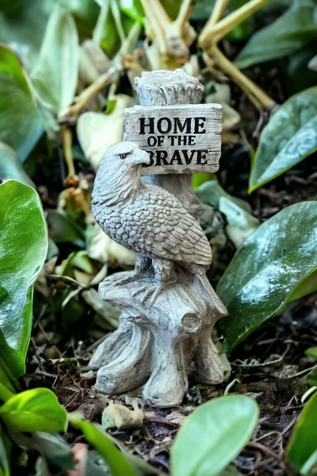 Detailed Eagle on Stump Figure Concrete Sitting Wild Bird on Tree ...