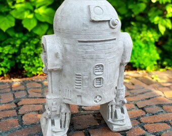 Robot Sculpture Concrete Garden Decor Stone Robot Figure Garden Decoration Backyard Art Detailed Robot Outdoor Statue Robot Gift