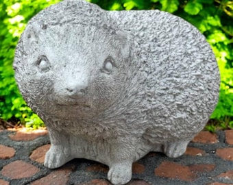 Concrete Hedgehog Figurine Stone Animal Art Forest Hedgehog Statue Wild Animal Realistic Hedgehog Sculpture Garden Decoration Animal Gift