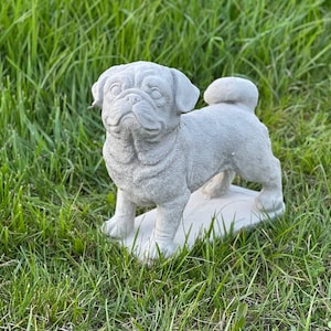 Stone Sitting Pug Figurine Solid Pet Memorial Sculpture Realistic Pug Dog For Decoration Concrete Gift For Home Dogs Lovers