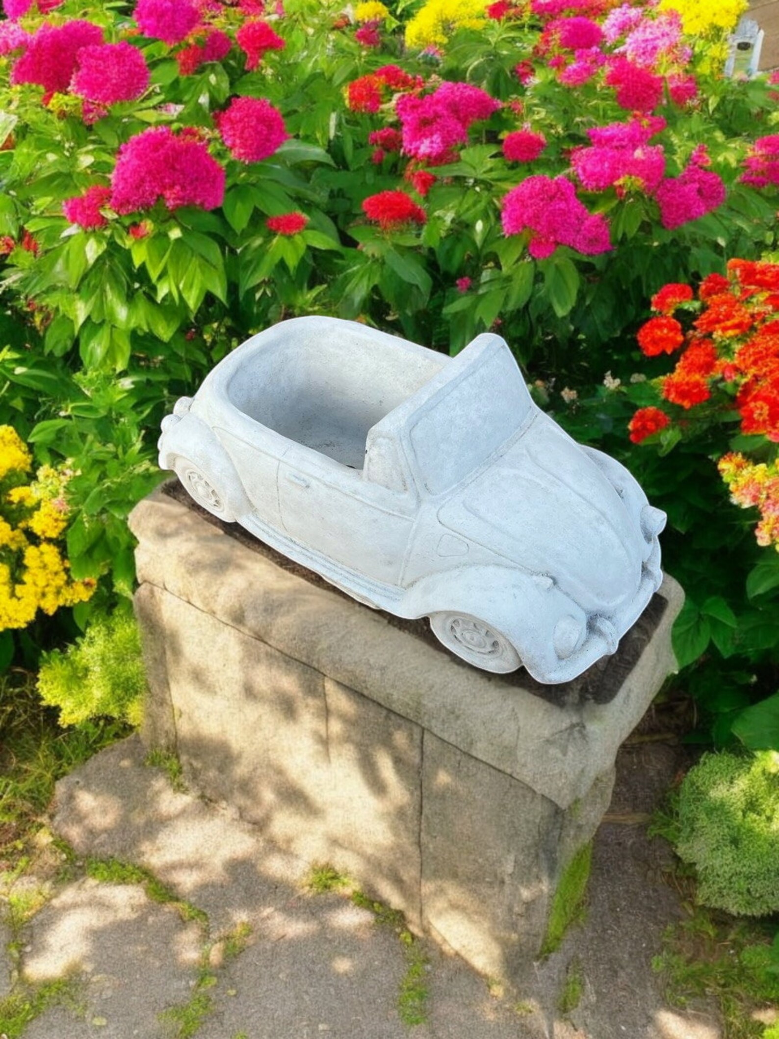Outdoor Truck Planter Statue Concrete Flowers Pot Car Sculpture Garden ...