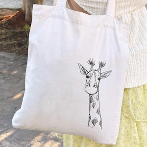 Cute Giraffe Tote Bag, Minimalistic Canvas Tote Bag, Eco-Friendly Bag, Giraffe Shopping Bag, Giraffe Lover Gift, Giraffe Print Bag for Life
