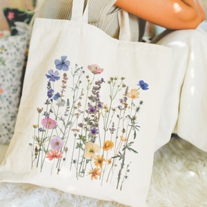 wildflower tote bag, cute tote bag, flower bag, eco-friendly shopping bag, shoulder bag, chic, preppy flower tote, gift for her, summer tote