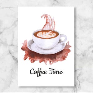 Peut inclure: Peinture à l'aquarelle d'une tasse et d'une soucoupe blanches, avec du café brun et de la vapeur. Les mots "Coffee Time" sont écrits en noir en dessous. Le fond est blanc avec un effet marbré.