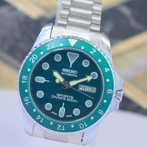 Vintage Seiko Diver 200m Automatic Rotating Bezel Day date 17 Jewels,Japan Made Handcrafted Watch Ref-6309 Green Diver Wrist Watch For Men&#39;s
