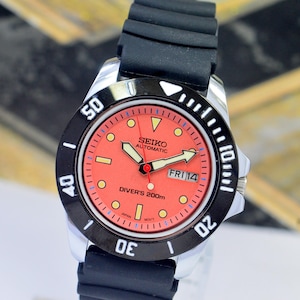 Vintage Seiko Diver 200m Automatic Rotating Bezel Day date 21 Jewels,Japan Made Handcrafted Watch Ref-6309 Red Diver Wrist Watch For Men&#39;s