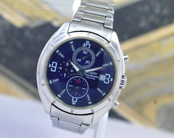 Sport Chronograph Vagary Watch Multifunction Racing Style Men’s Wristwatch Date Display Statement Timepiece