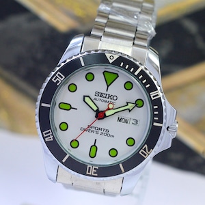 Vintage Seiko Diver 200m Automatic Rotating Bezel Day date 21 Jewels,Japan Made Handcrafted Watch Ref-7s26 White Diver Wrist Watch For Men&#39;s