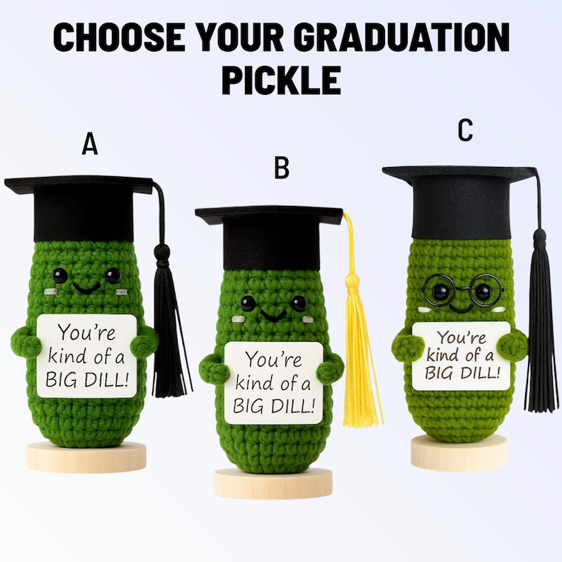 Graduation Gift – Pickle Crochet Plush – Congrats Graduate– Class of 2026 Bild 2