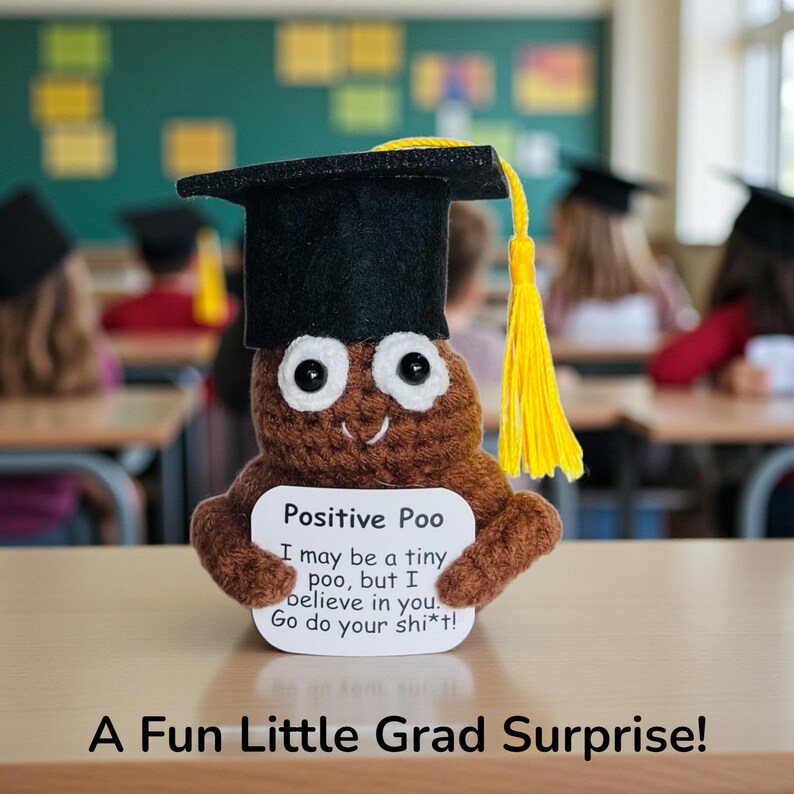Graduation Gift – Pickle Crochet Plush – Congrats Graduate– Class of 2026 Bild 14
