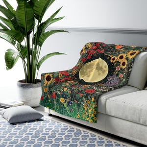 Flower Blanket, Sherpa Fleece Moon Blanket,   Home Decor, Gift for Nature Lovers, Floral Bohemian Throw, Perfect for Relaxing Evenings