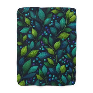 Cozy Green Sherpa Fleece Blanket with Leaves Design, Perfect for Home Decor, Gift for Nature Lovers, Winter Blanket, Relaxation Essential