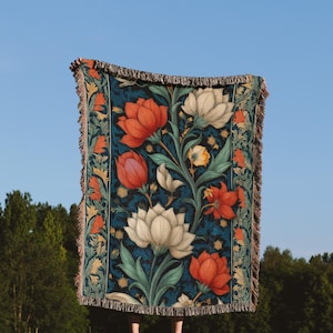 Vintage Black Dark Floral Woven Blanket, William Morris Blanket Home Decor, Bohemian Throw Tapestry, Throw for Relaxation, Gift for Her