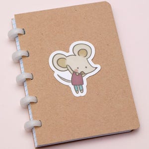 Adesivo in vinile opaco impermeabile per mouse | Compleanno dei bambini, amici del bosco, amici di penna, adesivi felici