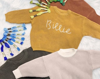 Maglione per bambini personalizzato con nome e monogramma ricamati a mano - Un regalo prezioso della zia per una bambina-regalo di Natale