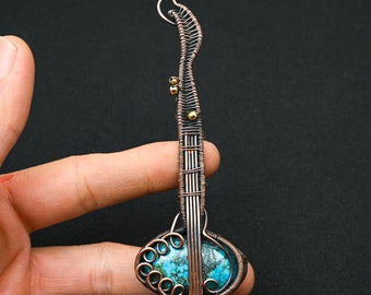 Pendentif emballé en fil de cuivre pour guitare de designer turquoise, pendentif artisanal, pendentif de designer, cadeau pour mère, cadeau pour elle, cadeau d'anniversaire