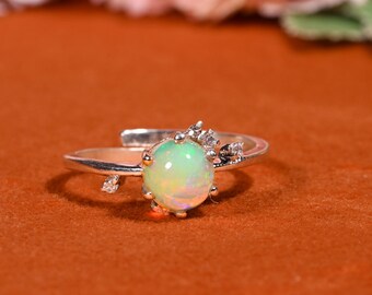Anillo de ópalo ajustable, anillo de ópalo de oro vermeil, anillo de ópalo de corte redondo, joyería de ópalo delicada, anillo de piedra natal de octubre, anillos apilables, regalo para novia