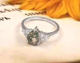 Bague agate mousse verte fabriquée à la main, bague de fiançailles, bague d'anniversaire, solitaire mère, bague minimaliste, bague avec pierre de guérison, cadeau pour elle