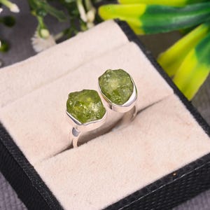 Multi Stone Raw Peridot Ring Raw Organic Stone Jewelry Rough Stone Ring Rustic Raw Green Peridot Proposal Ring Adjustable Ring Bohemian Ring