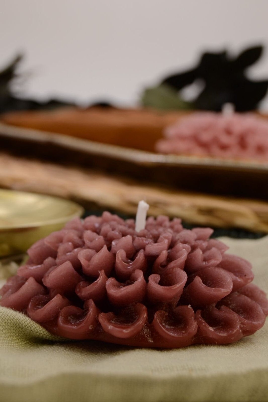 Handmade Cast Candle Floral Pattern Candle Gift 8 Different Colors and