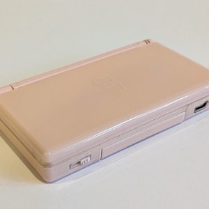 Bespoke Compact Mirror Upcycled Nintendo DS Coral Pink zdjęcie 6