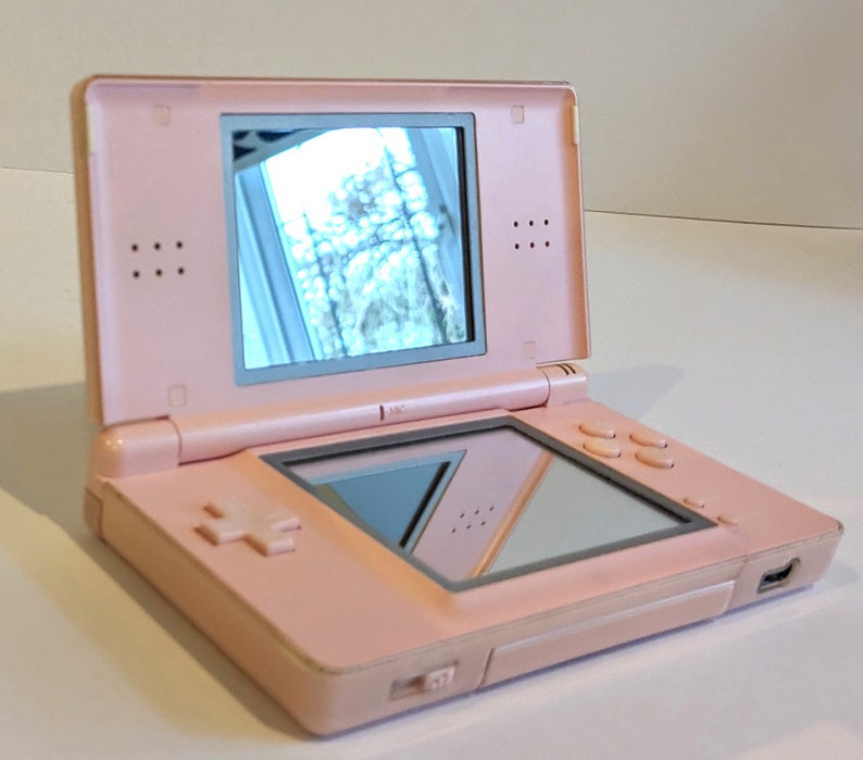 Bespoke Compact Mirror Upcycled Nintendo DS Coral Pink zdjęcie 8