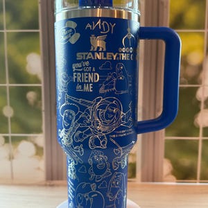 Stanley | Disney | speelgoed | verhaal | houtachtig | zoemen| lichtjaar| buitenaards wezen | op maat | lasergegraveerd | geëtst | beker| 40oz | quencher |