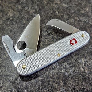 93mm Alox Spydernox w/ Pruner Blade & Cap Lifter and Brass Liner