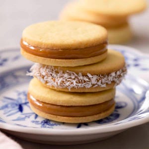 Alfajores Cookie Recipe | Dulce de Leche Sandwich | Family Baking Treat
