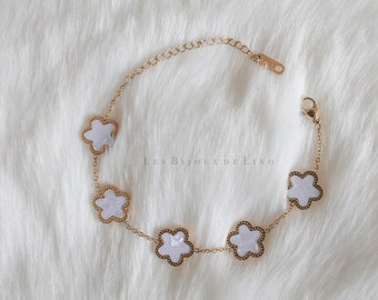 Bracelet fleur, bracelet femme, bijoux minimalistes, bijoux intemporels, cadeau pour elle, cadeau maman, cadeau épouse, bijoux du quotidien