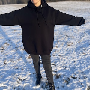 Black Oversized Hoodie – Unisex Cotton Fleece Sweatshirt – Handmade Streetwear Pullover with Kangaroo Pocket