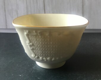 Lenox Canterbury Collection Footed Small Square Candy Dish