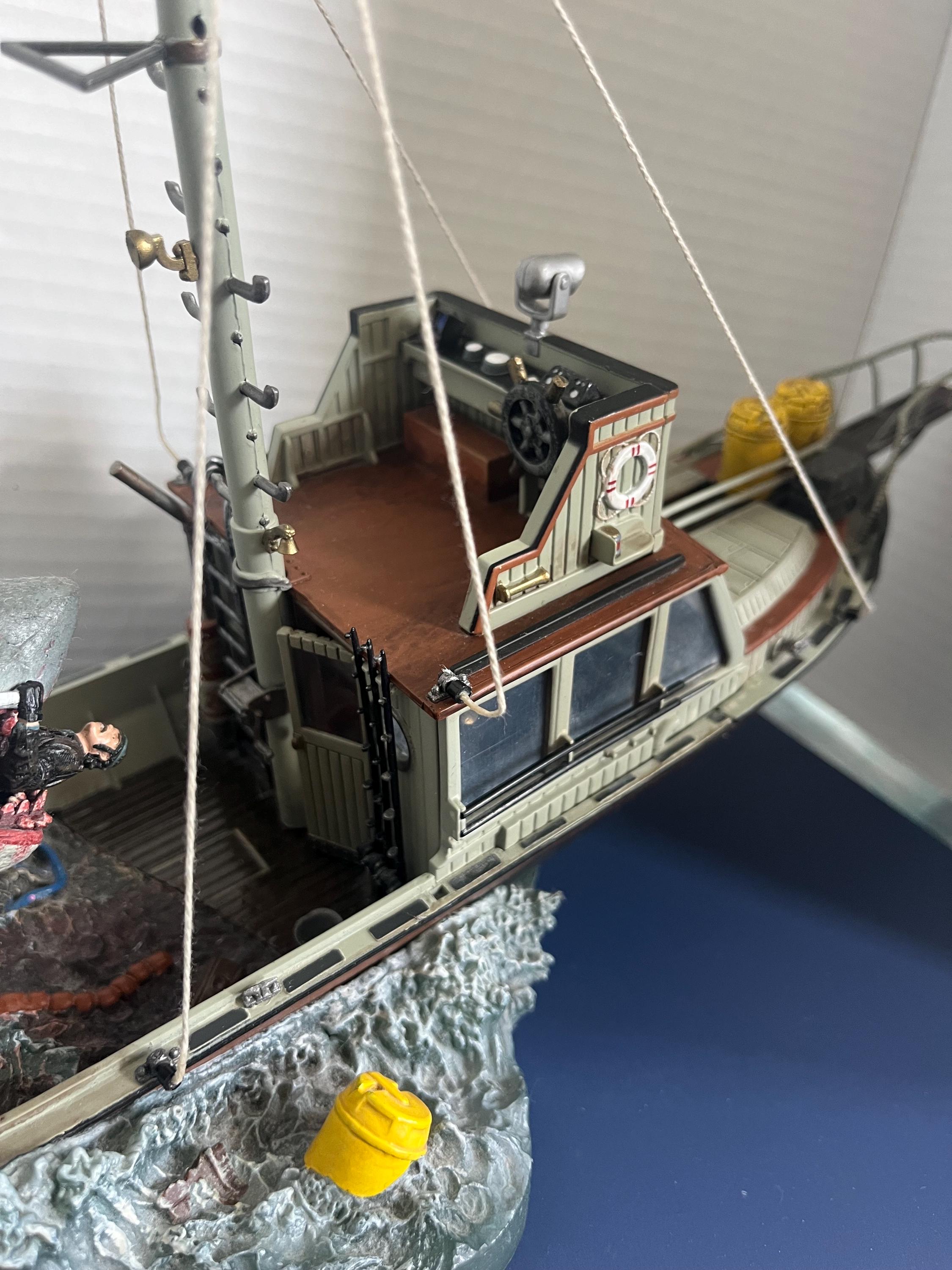 McFarlane Toys 2025 Movie Maniacs Jaws 50th Anniversary – Edizione Limitata