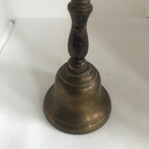 Campana escolar de latón