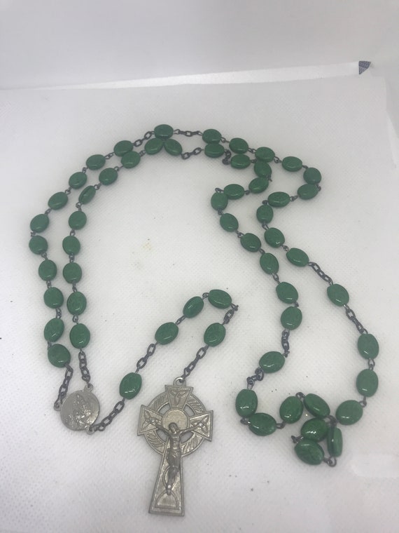 Irish Green Molded Glass Rosary: Vintage Catholic 