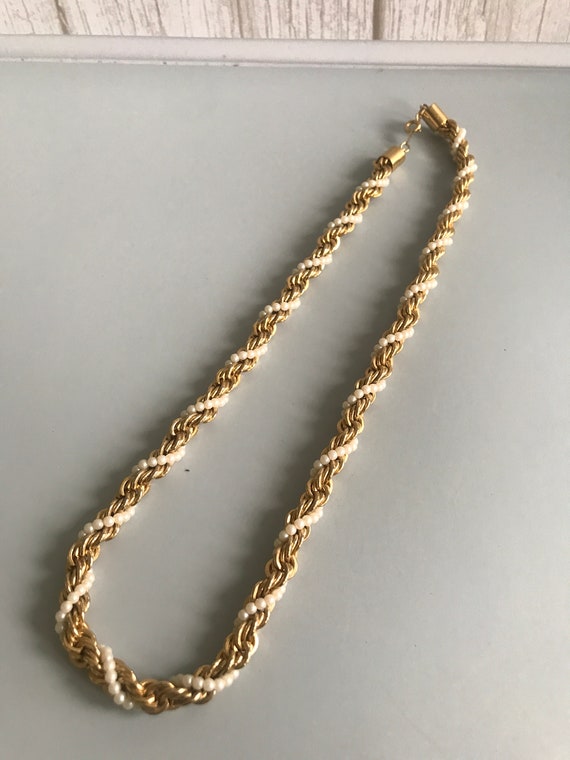 Monet Gold Tone Chain and Faux Pearl Seed Breed Ne