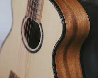 Big Body Guitarlele Engelmann Spruce Top with Acacia Back and Sides
