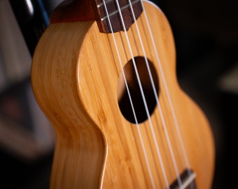 Handgefertigte Bambus Sopranino Ukulele: Achter Reiseinstrument