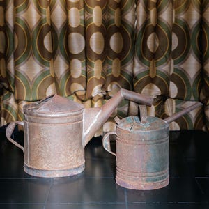 Vintage metal watering can (1940s) 2 different units