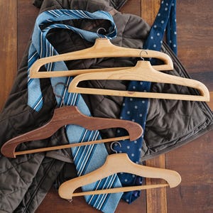 Vintage wooden hangers with crossbars (1940s)