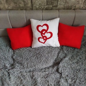 Handmade decorative pillow with a heart zdjęcie 2