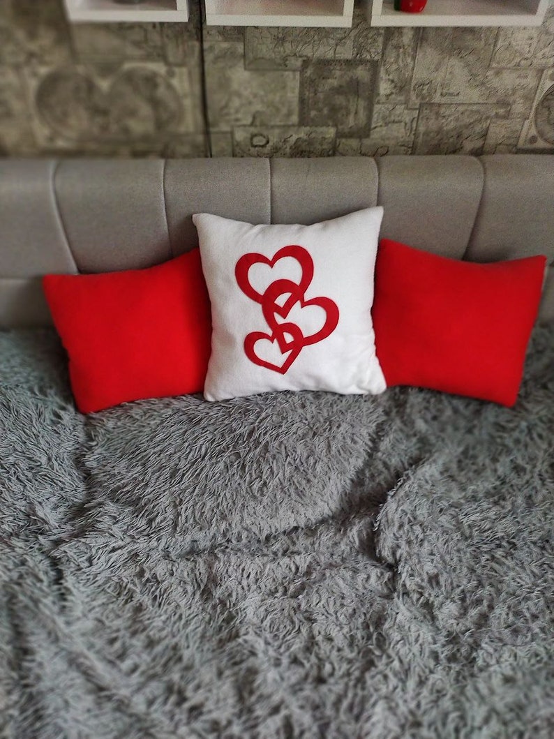 Handmade decorative pillow with a heart zdjęcie 2