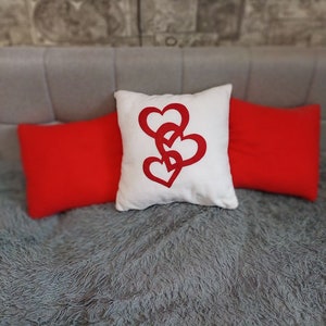 Handmade decorative pillow with a heart zdjęcie 5