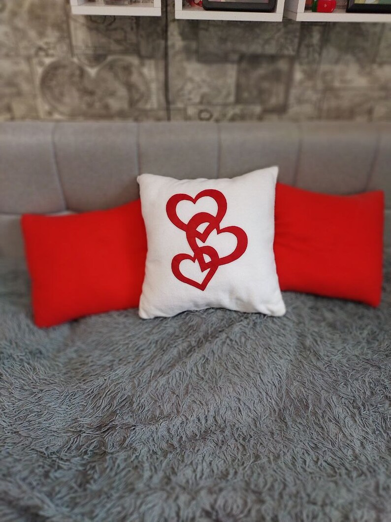 Handmade decorative pillow with a heart zdjęcie 5