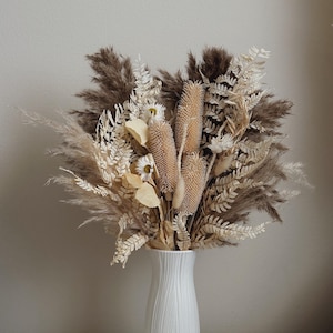 Boho Dried Flower Centerpiece in Vase, Rustic Table Decor, Died Wildflower Arrangement for Wedding, Dining Table or Home Decoration