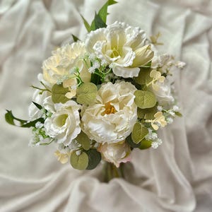 Classic White Bridesmaid Bouquet, Medium Faux Wedding Flowers, Elegant Silk Arrangement for Bridal Party or Shower, Wedding Decor Flowers